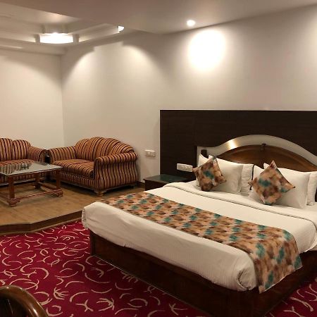 Hotel Lawrence Amritsar Extérieur photo