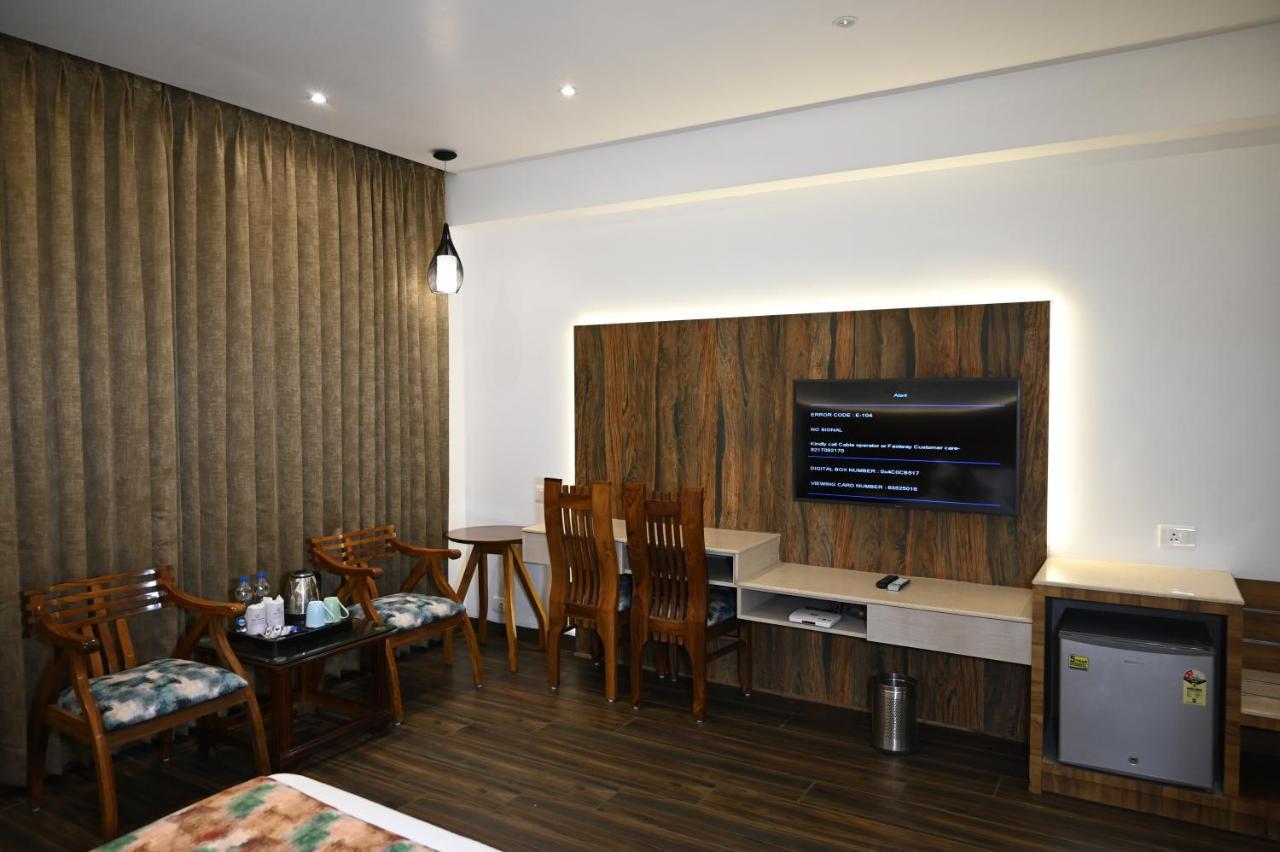 Hotel Lawrence Amritsar Extérieur photo